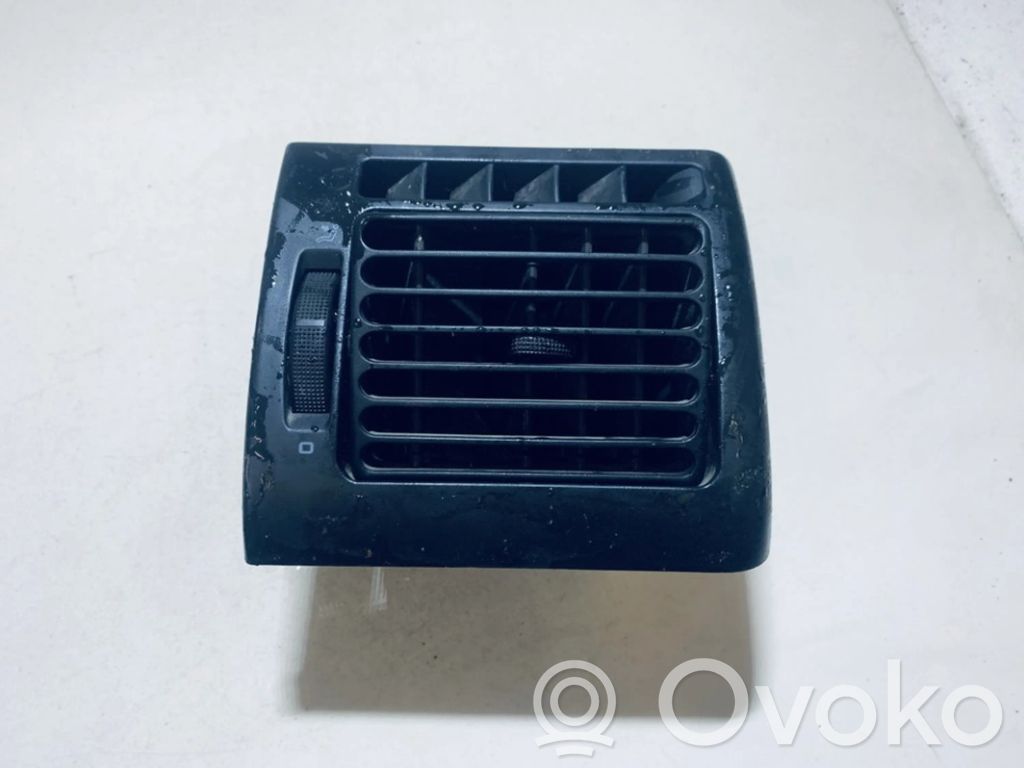 Volkswagen PASSAT B4 Rejilla de ventilación central del panel
