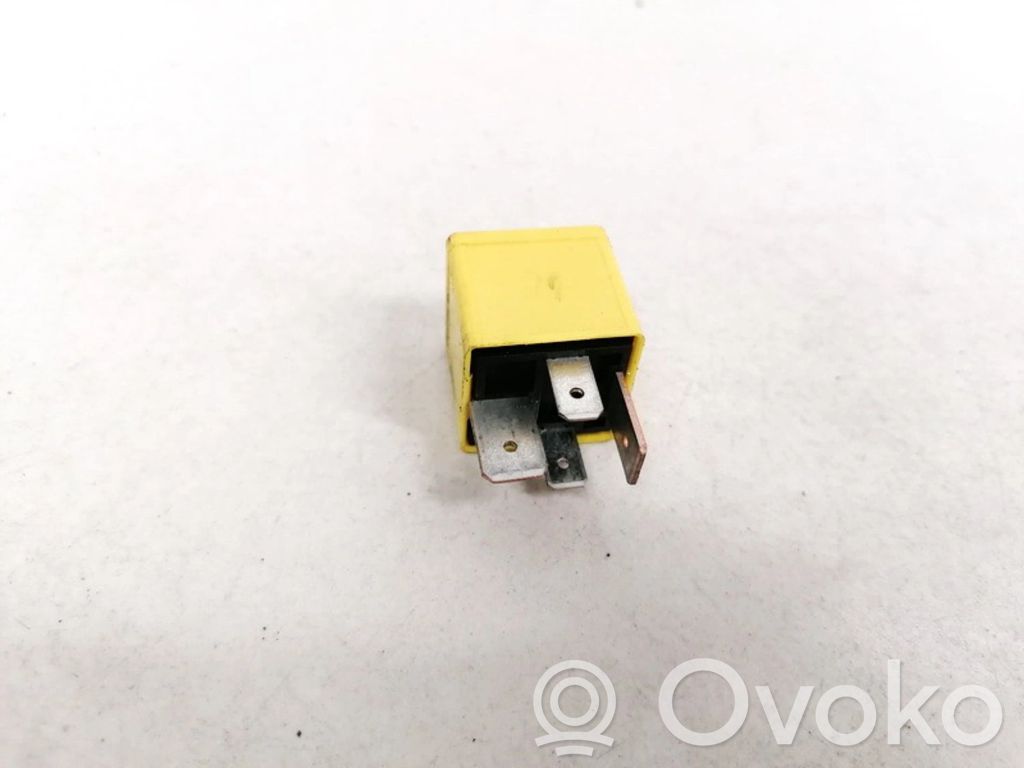 Sonstige Relais   90226846,V23134J52X369,90226846,V23134J52X369