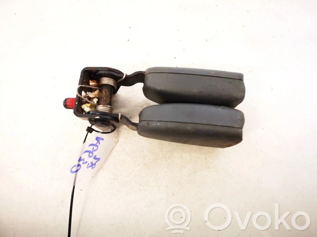 Volvo S80 Gurtschloss hinten Mitte 