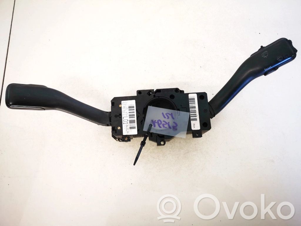 Skoda Fabia Mk1 (6Y) Bloc semnalizator și ștergător parbriz 