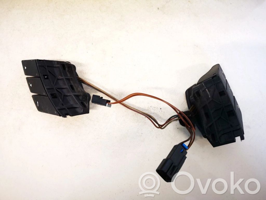 Opel Meriva A Interruptores/botones de la columna de dirección 