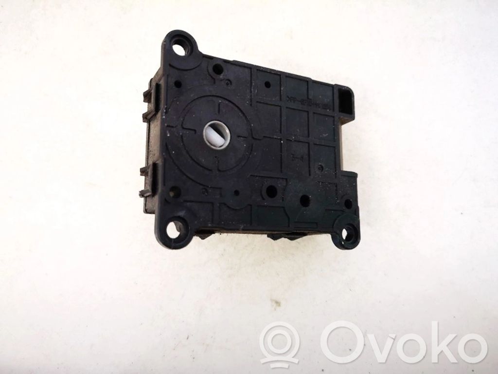 KIA Carens I Motor/actuator clapetă aer 