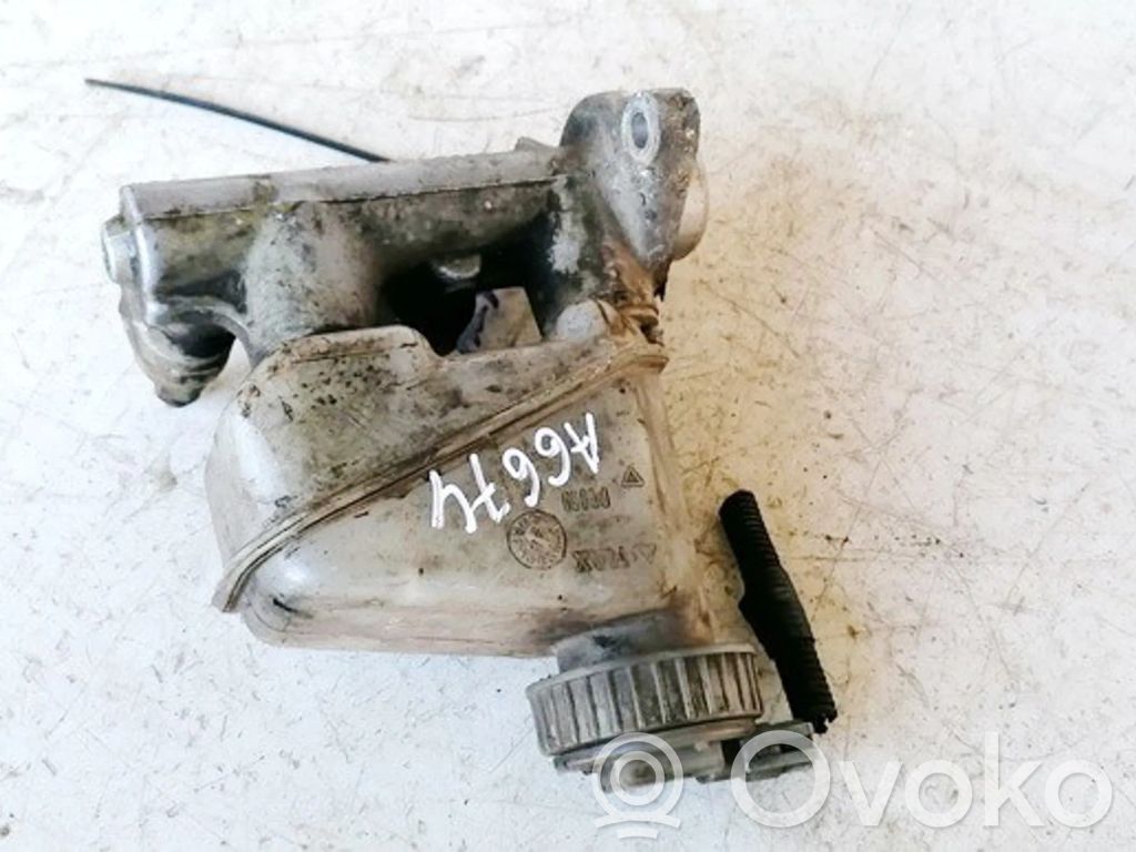 Toyota Corolla Verso E121 Pääjarrusylinteri 