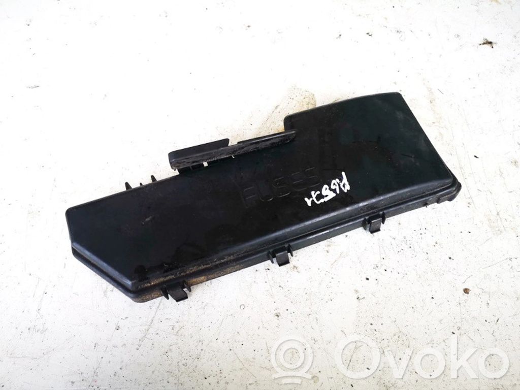 Volvo S60 Pokrywa skrzynki bezpieczników 