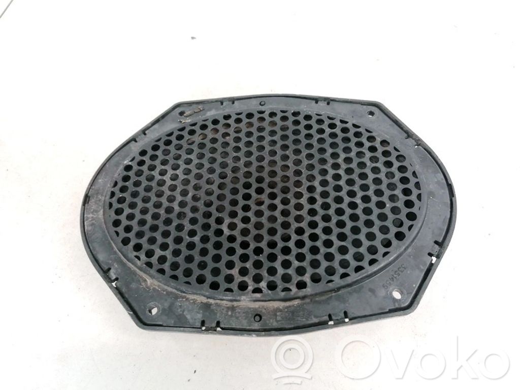 Ford Mondeo MK II Garsiakalbis (-iai) priekinėse duryse 