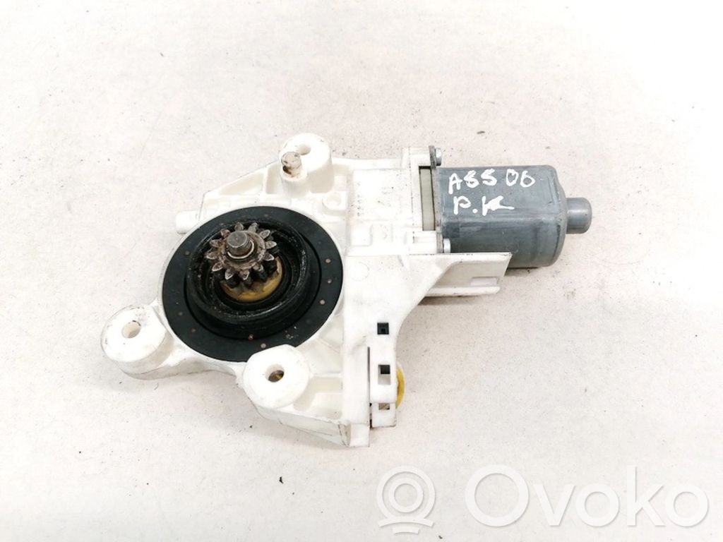 Ford Focus Front door window regulator motor 