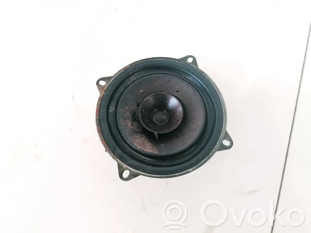 Opel Astra F Etuoven kaiutin