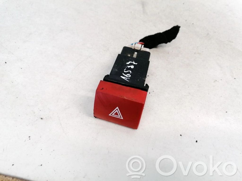 Hyundai Elantra Botón interruptor de luz de peligro 
