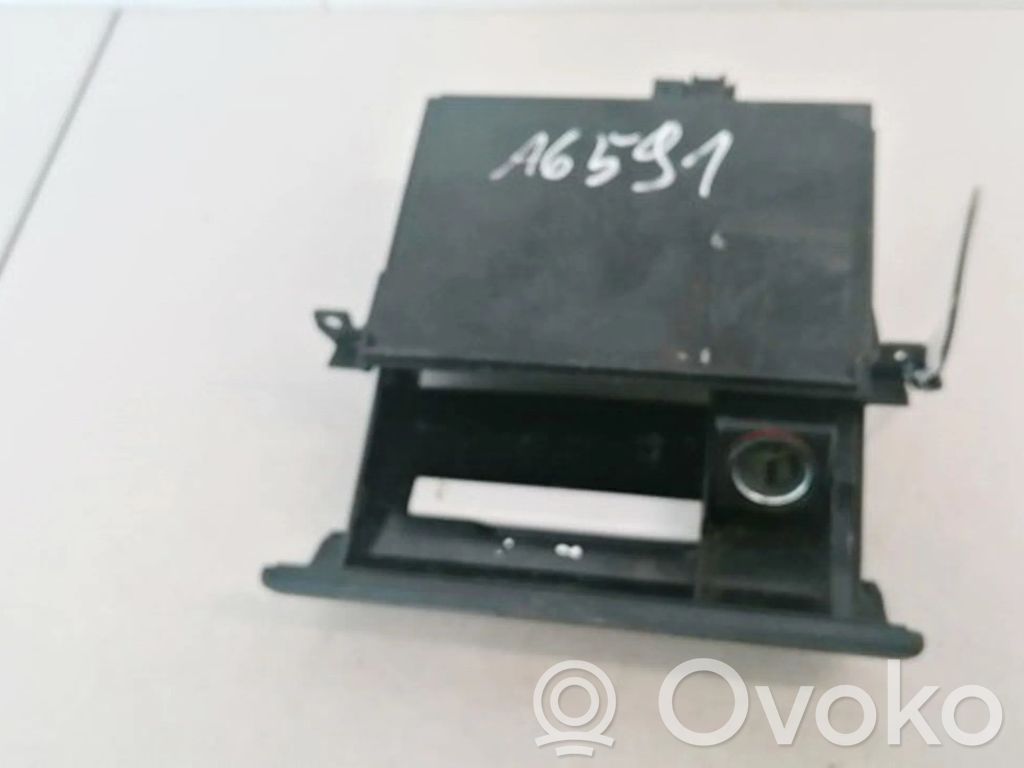 Cendrier   4B0857951F,4B0857951F
