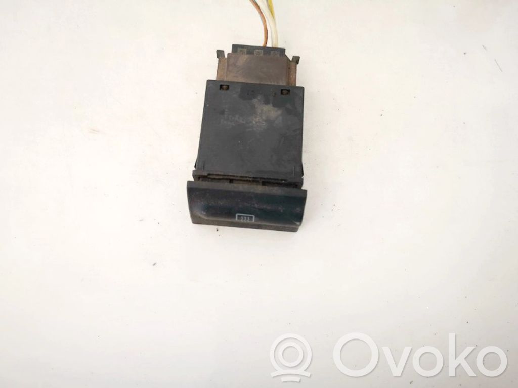 Skoda Octavia Mk1 (1U) Przycisk / Przełącznik ogrzewania szyby przedniej / czołowej 