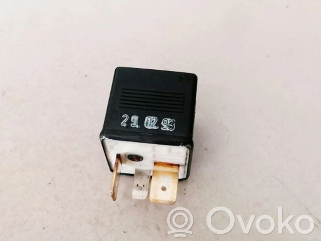 Altri relè   8A0951253,899587,899587,8A0951253