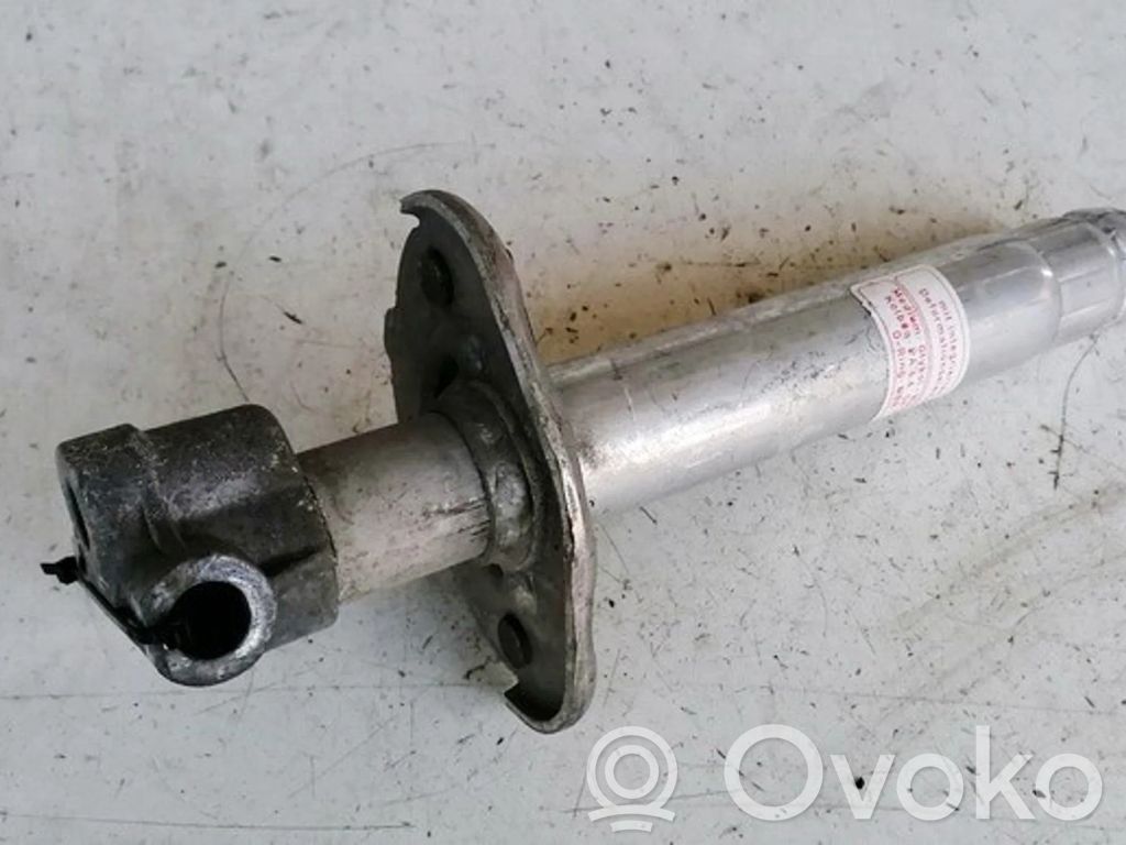 BMW 5 E39 Soporte de montaje del parachoques trasero 