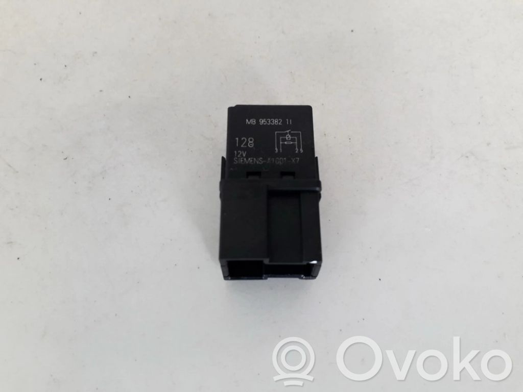 Otros relés   MB953382,V23074,MB953382,V23074