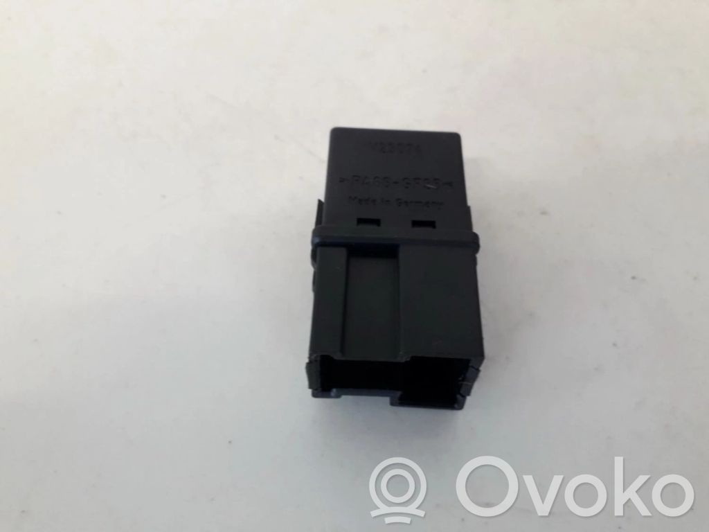 Otros relés   MB953382,V23074,MB953382,V23074