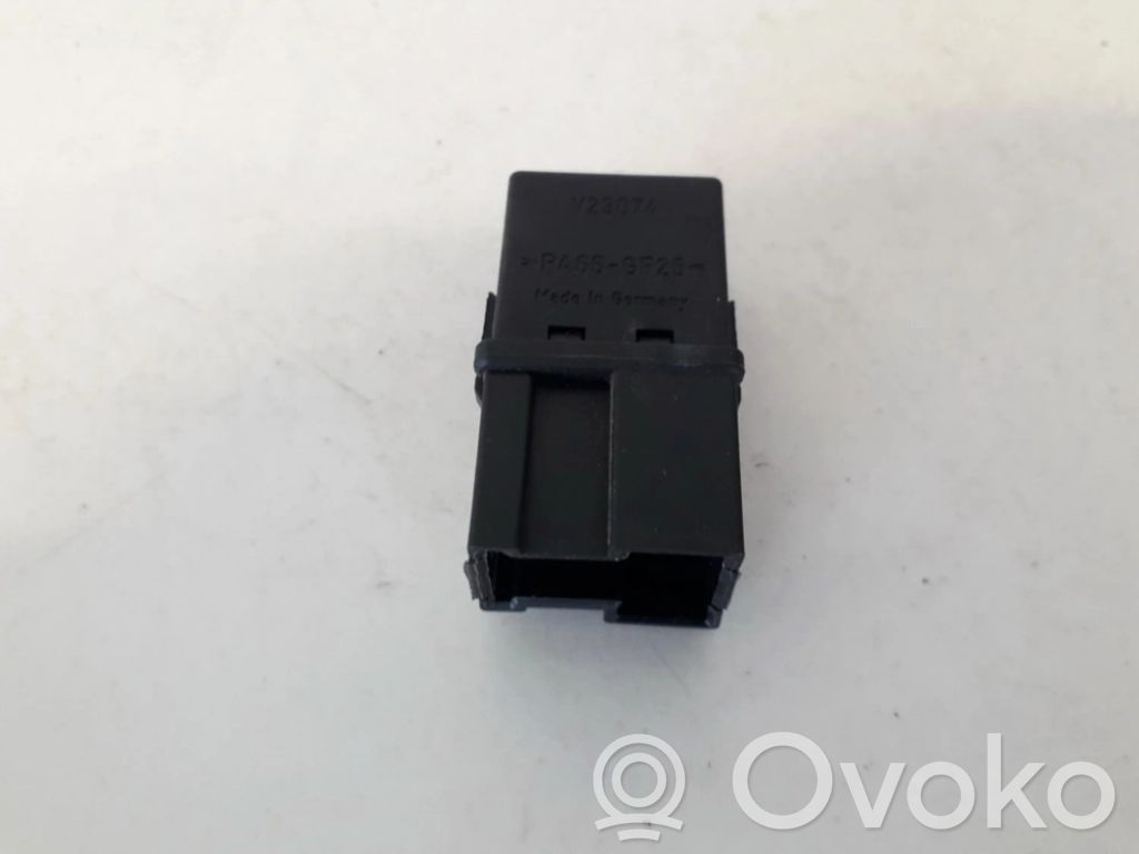 Altri relè   MB953382,V23074,MB953382,V23074