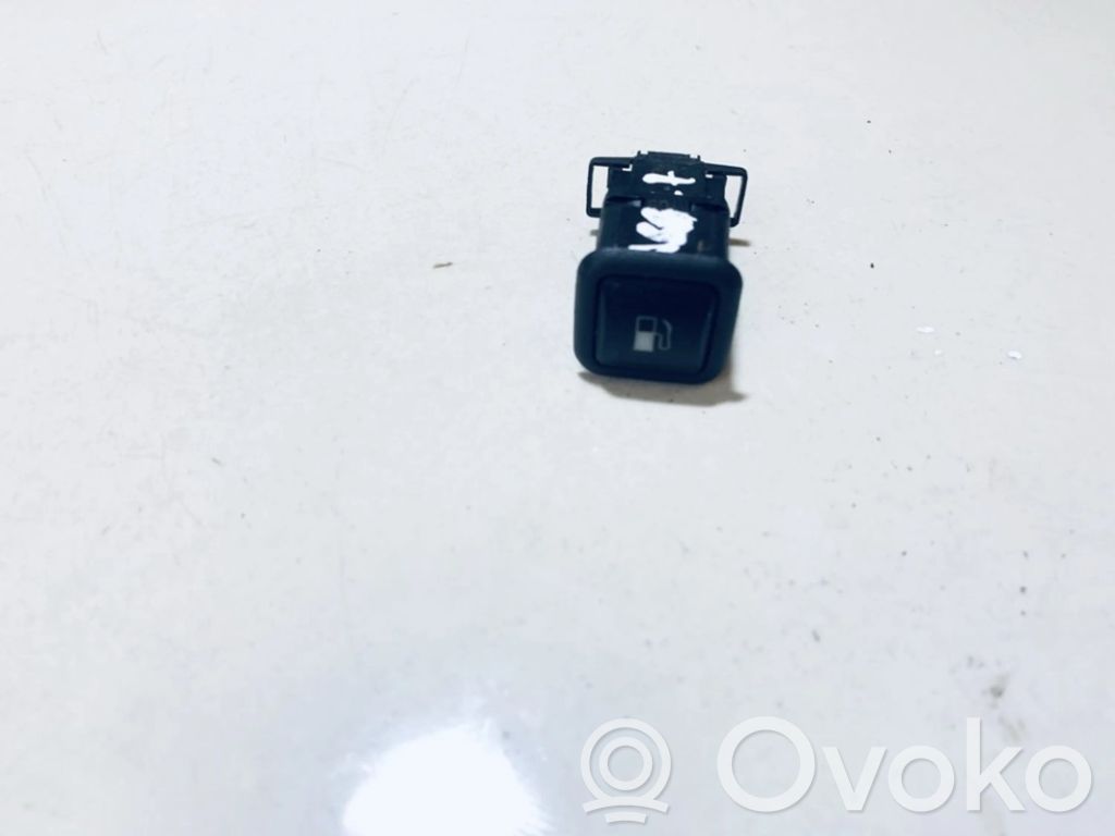 Volkswagen Golf IV Interruttore apertura sportello carburante