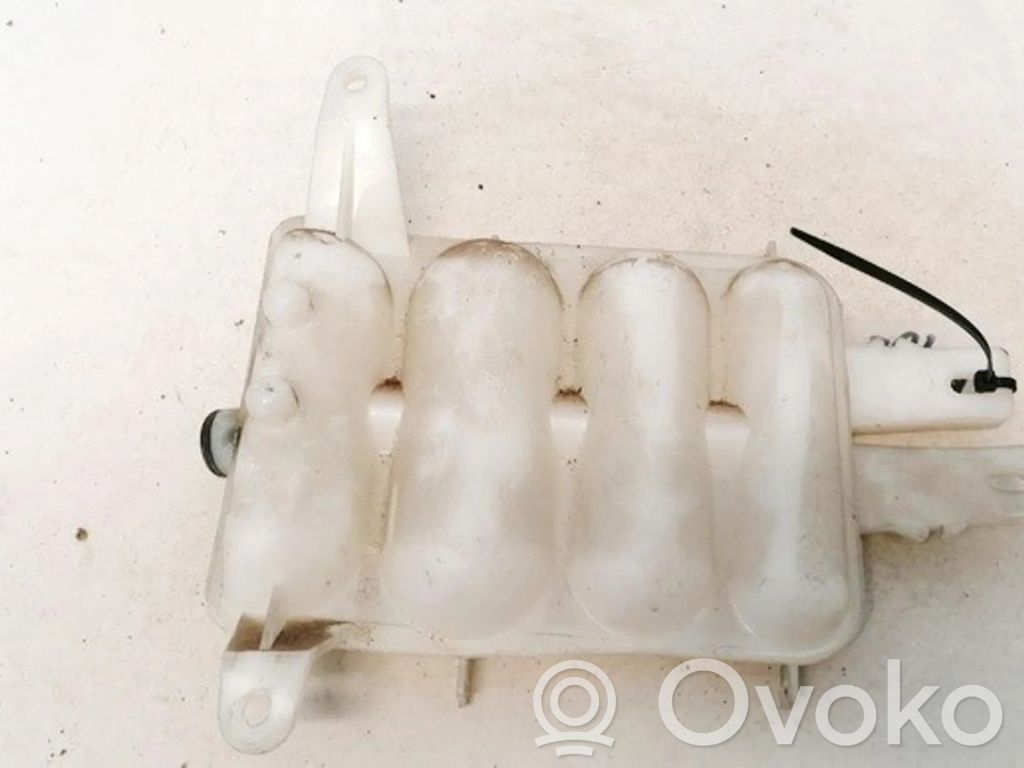 Audi A4 S4 B5 8D Réservoir d'air sous vide