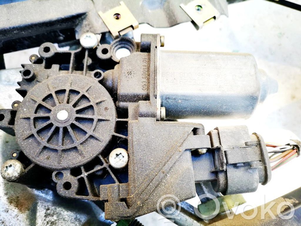 Motor del regulador de la ventanilla de la puerta delantera   8D0959802D,8D0959802D