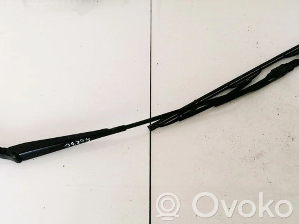 Citroen Berlingo Front wiper blade arm 