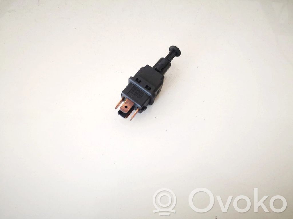 Interruptor sensor del pedal de freno   90243815,90244648,90243815,90244648,90307473