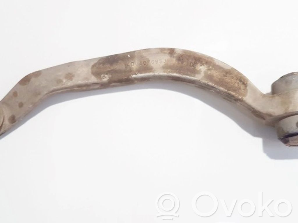 Querlenker Achsschenkel vorne   4D0407695J,4D0407695J