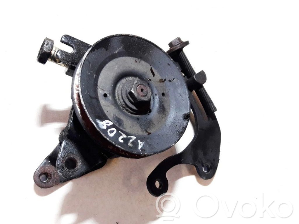 Nissan Almera Ohjaustehostimen pumppu