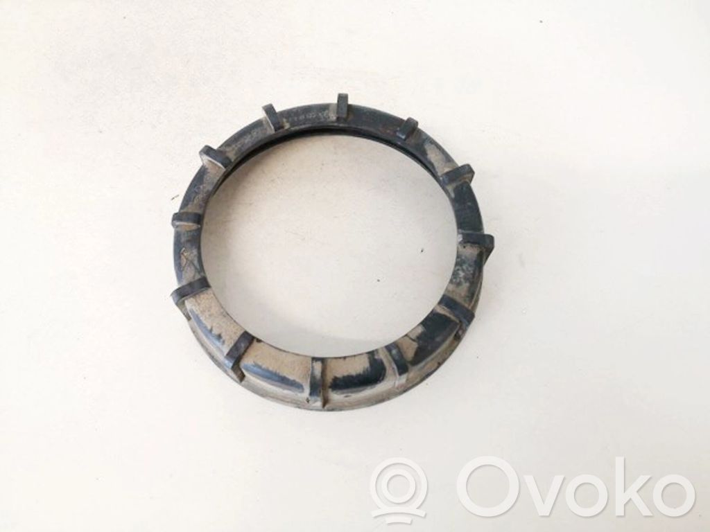 Volkswagen Golf IV Inel/piuliță fixare pompă combustibil înecată