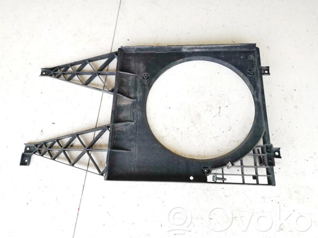 Volkswagen Golf IV Convogliatore ventilatore raffreddamento del radiatore