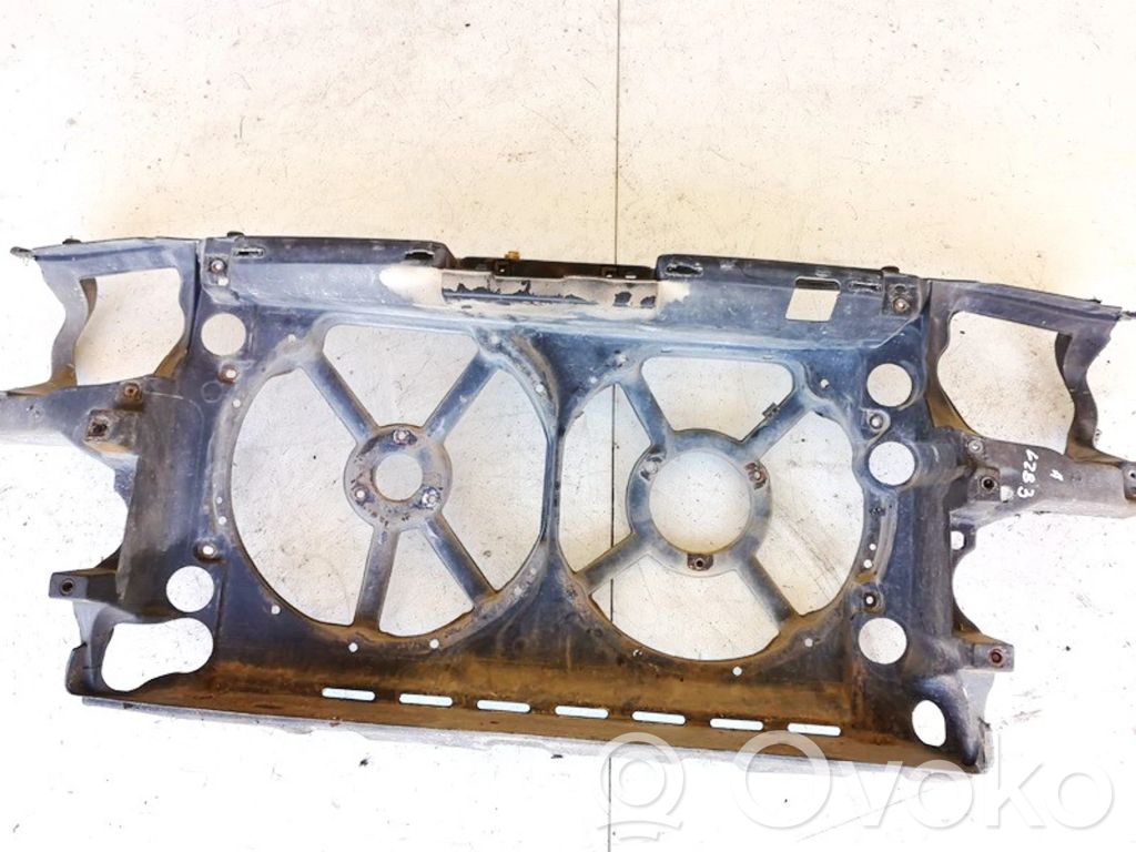 Volkswagen Golf III Pannello di supporto del radiatore 