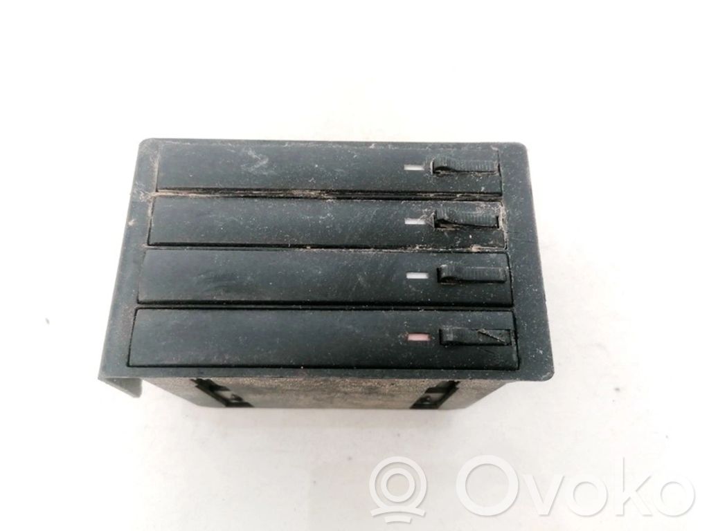 CD/DVD-vaihdin   8D0864119,8D0864119