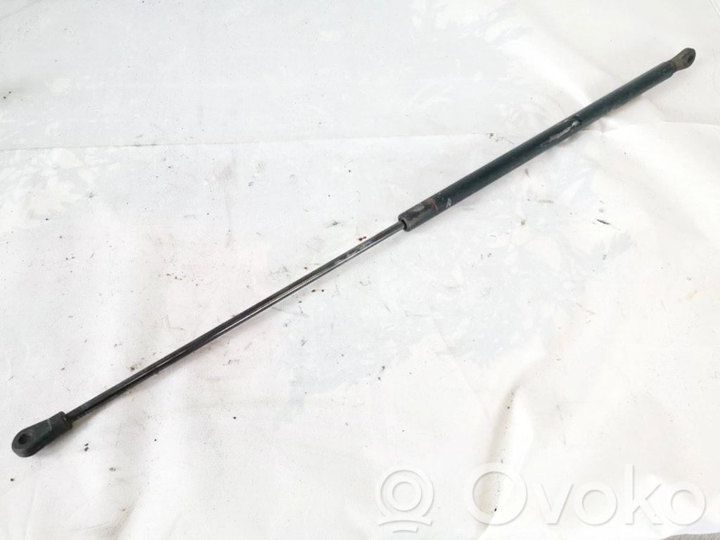 Konepellin kaasujousi   8D0823359,8D0823359