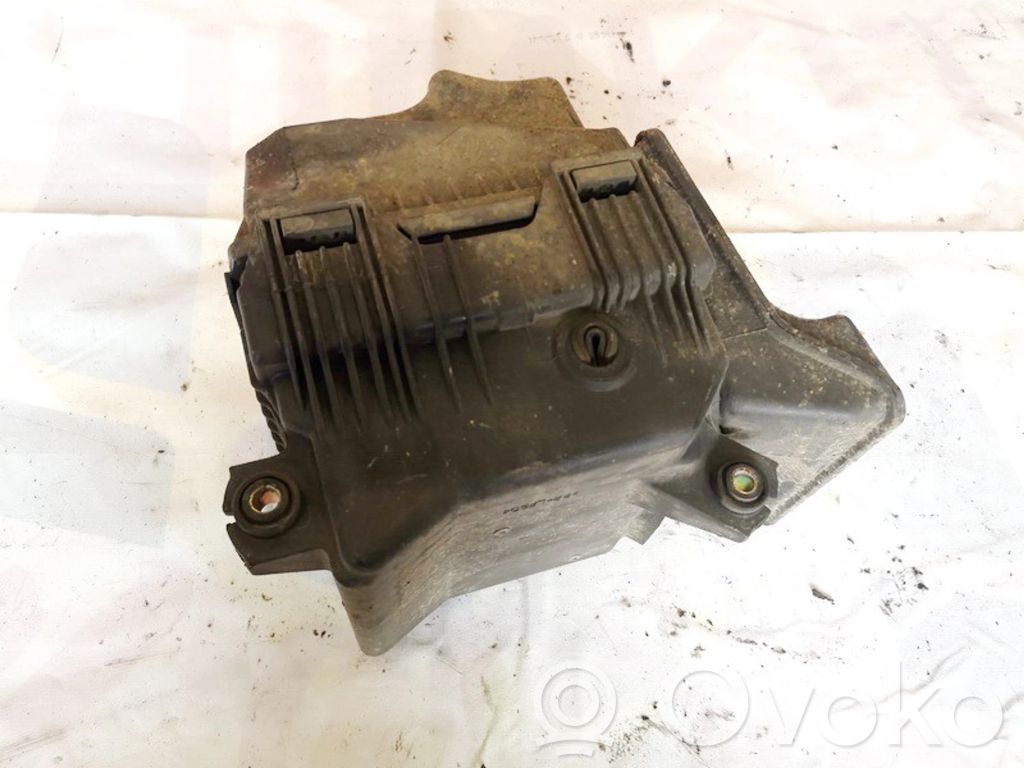 Obudowa filtra powietrza   MB924218,MB924218