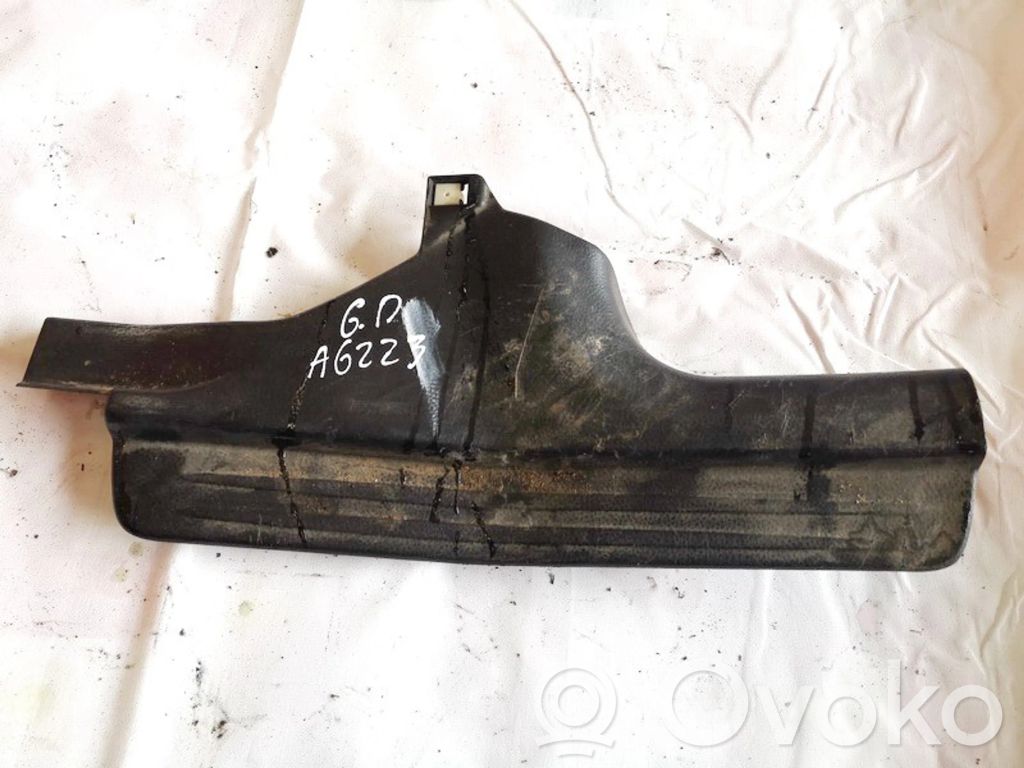 Mitsubishi Lancer Capac prag spate 