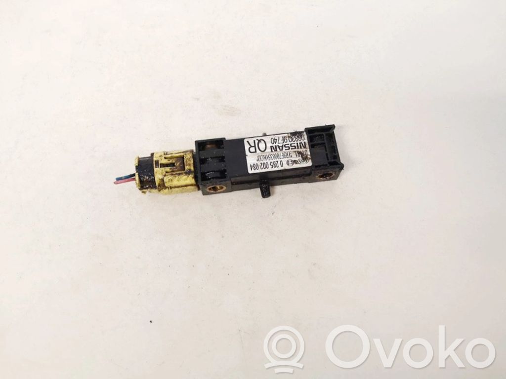 Nissan Primera Airbagsensor Crashsensor Drucksensor 
