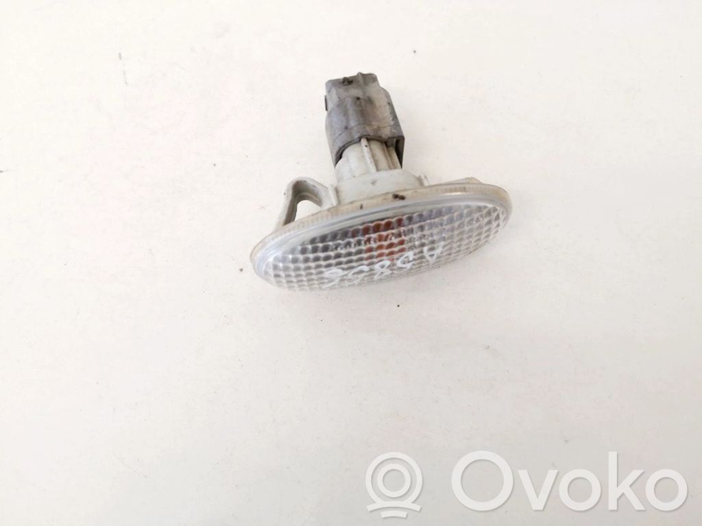 Mazda 2 Front fender indicator light 
