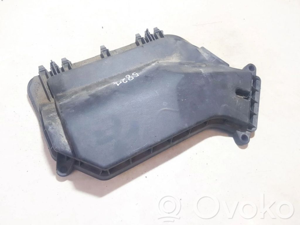 Audi A5 8T 8F Muu ulkopuolen osa