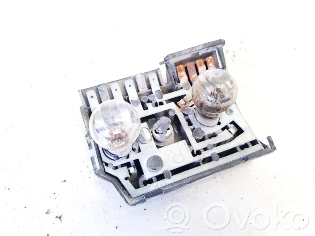 Audi A6 S6 C4 4A Portalampada fanale posteriore 