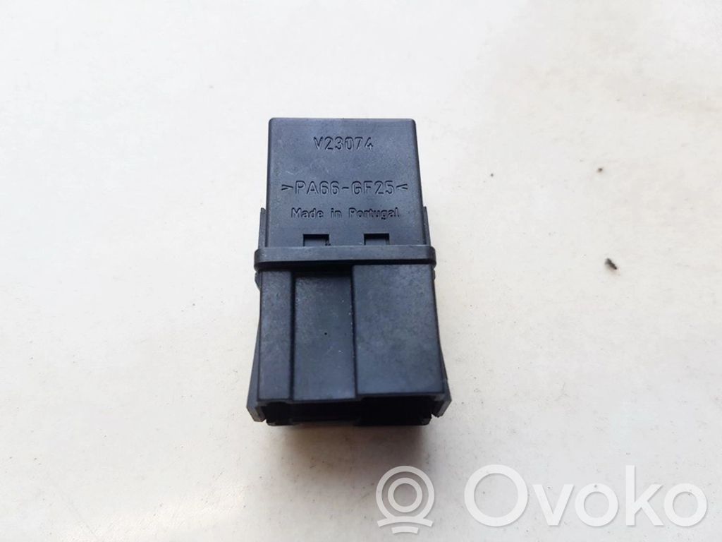 Otros relés   MB95338211,SIEMENSA1001X7,MB95338211,SIEMENSA1001X7
