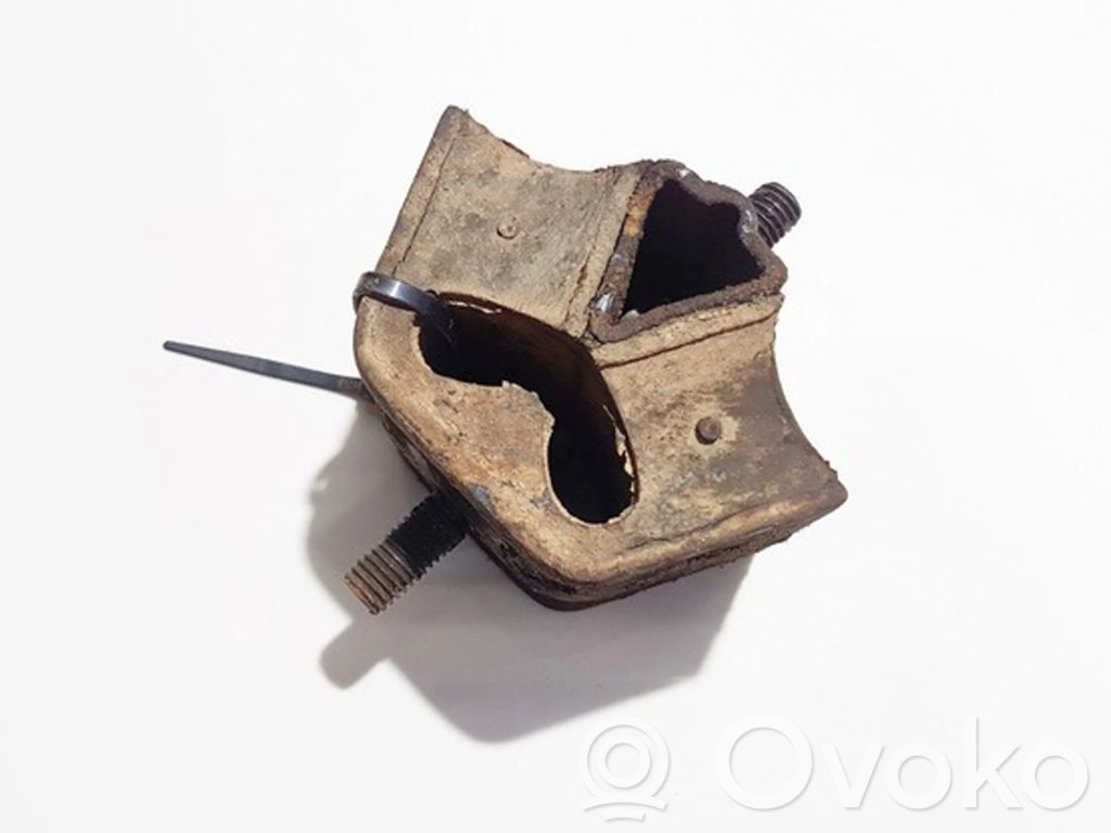Audi 80 90 B3 Engine mount bracket 