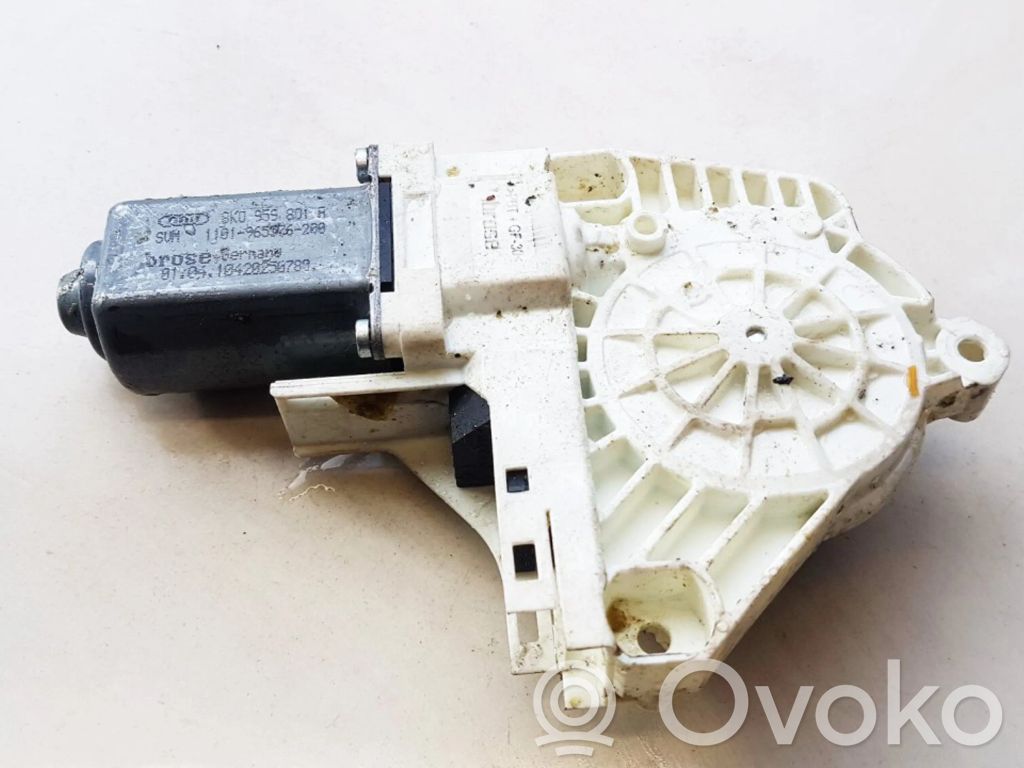 Audi A5 8T 8F Motorino alzacristalli della portiera anteriore 