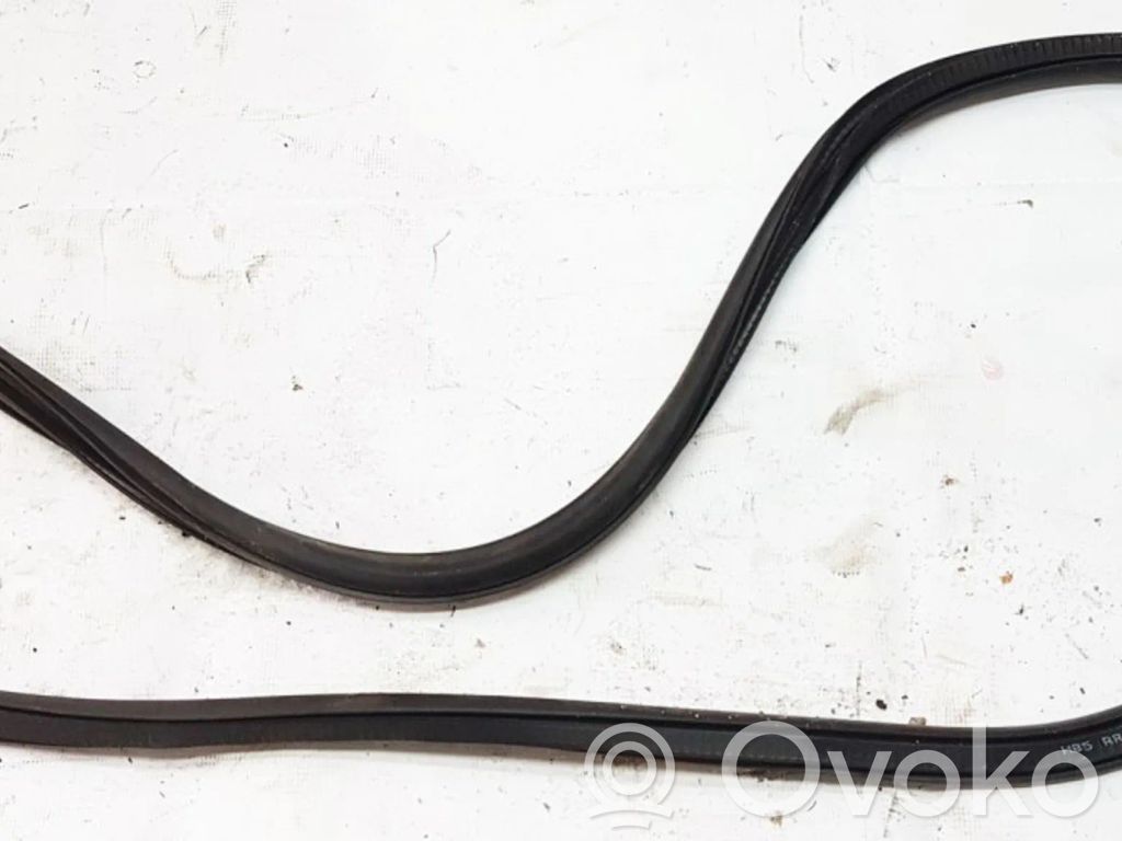 Opel Astra J Junta de goma de la puerta trasera