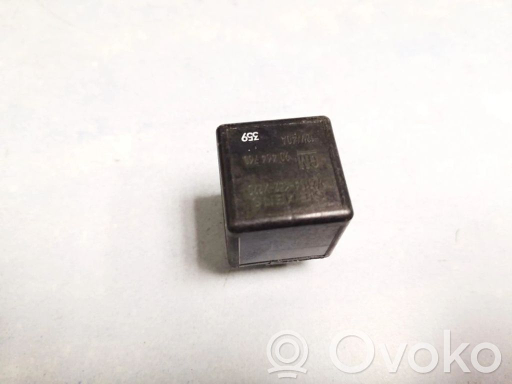 Altri relè   90404760,V23134K52X220,90404760,V23134K52X220