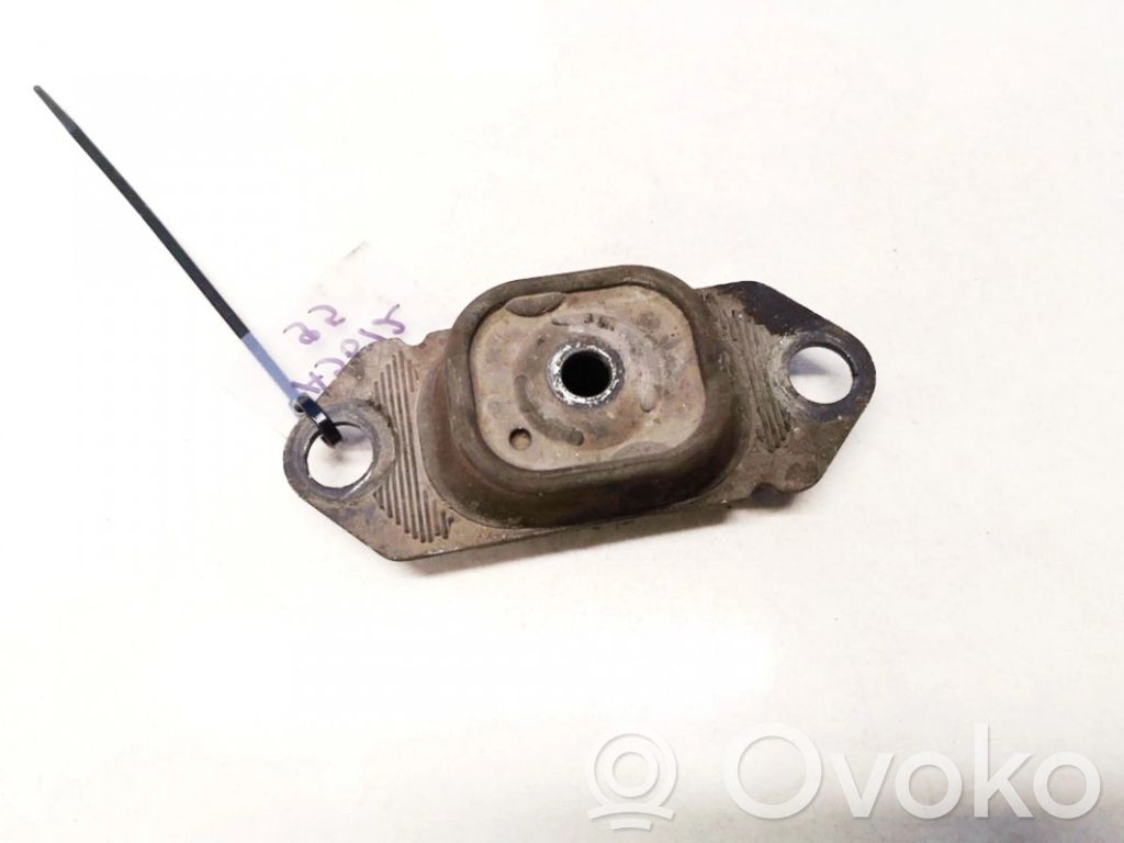 Engine mount bracket   8200042455,538547,538547,8200042455
