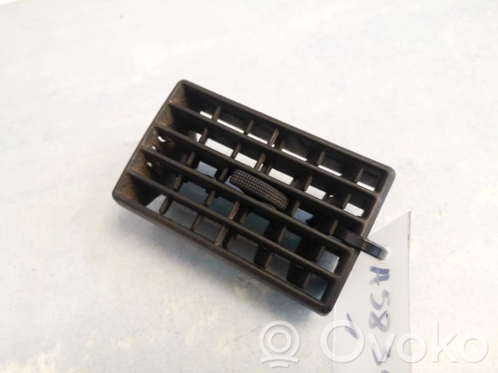 Grille d'aération centrale   893820921,893820921