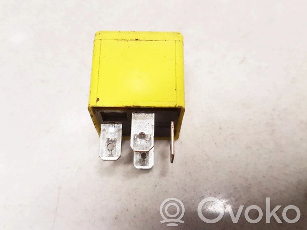 Alte relee   YWB10012,V23134B52X127,V23134B52X127,YWB10012