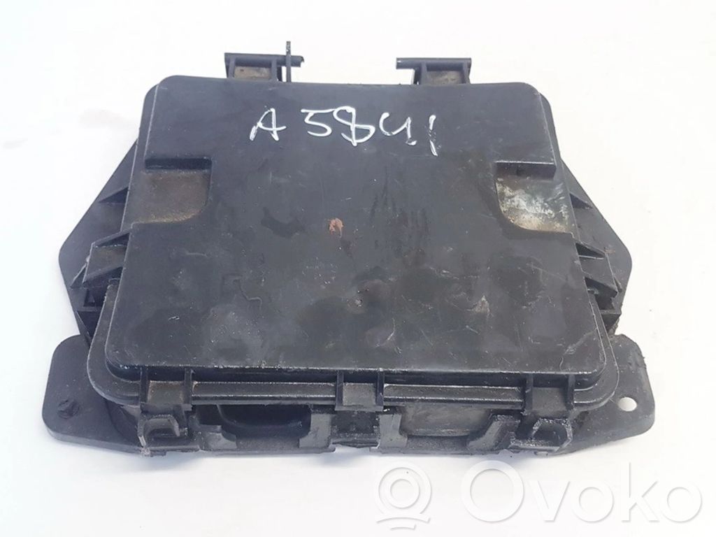 Audi A3 S3 8L Boîte à fusibles 