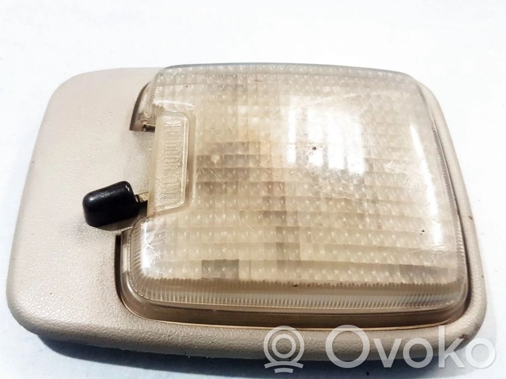 Mazda 323 Luz del asiento trasero 