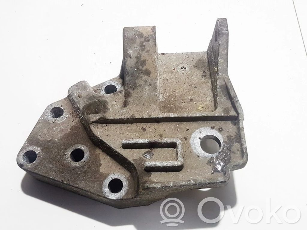 Land Rover Freelander 2 - LR2 Suport motor 
