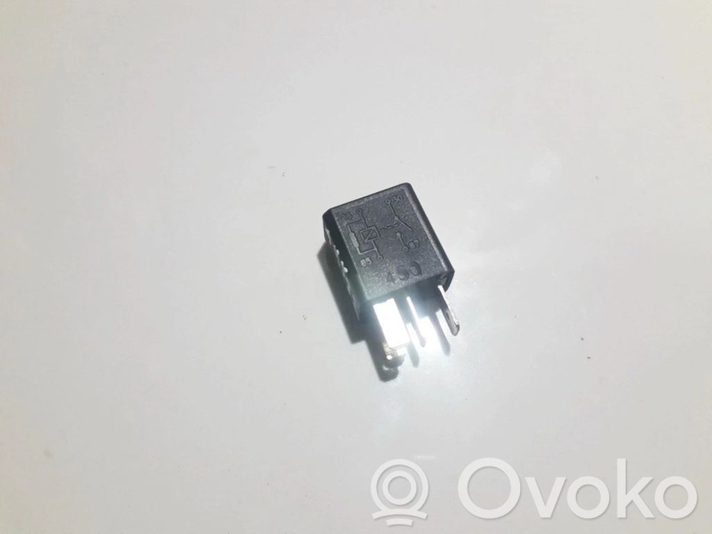 Opel Vectra B Alte relee 