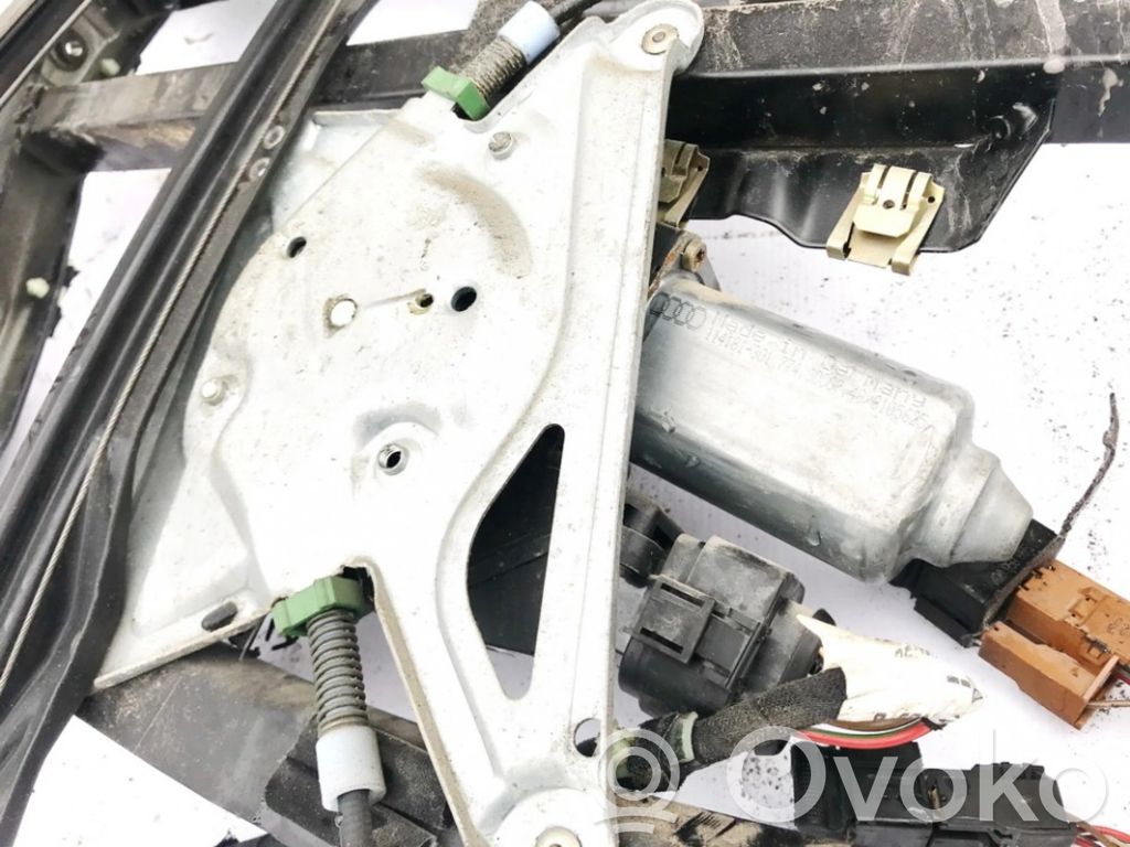 Audi A4 S4 B5 8D Motorino alzacristalli della portiera anteriore 